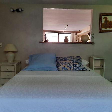 Un Apartamento Vacacional Con Detalles De Un Hogar マイレナ・デル・アルハラフェ エクステリア 写真