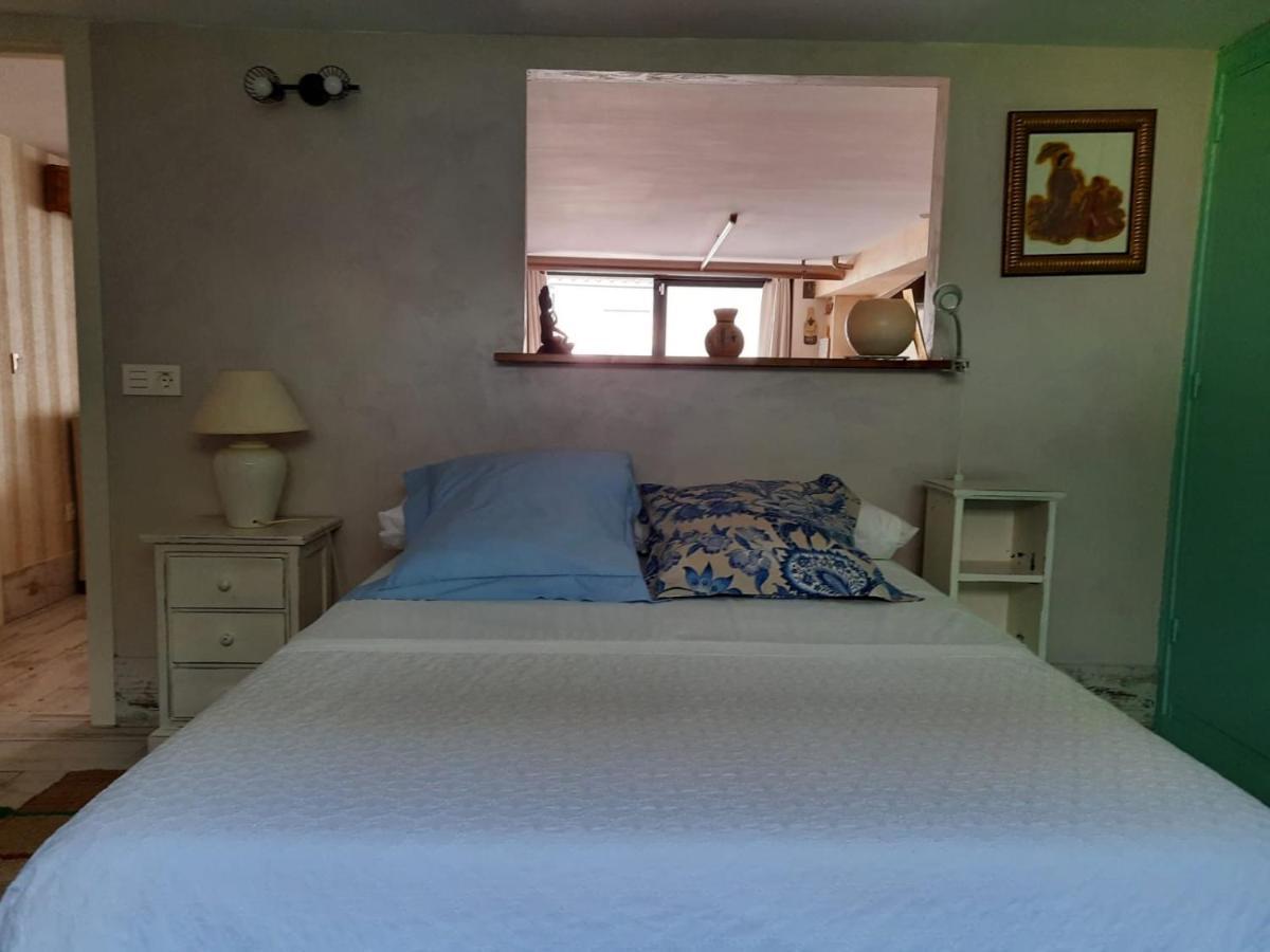 Un Apartamento Vacacional Con Detalles De Un Hogar マイレナ・デル・アルハラフェ エクステリア 写真
