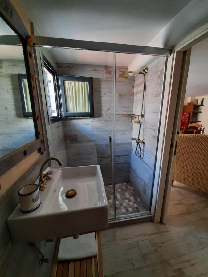 Un Apartamento Vacacional Con Detalles De Un Hogar マイレナ・デル・アルハラフェ エクステリア 写真